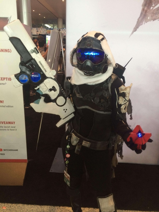 Dead Orbit Hunter Cosplay w/ Hung Jury